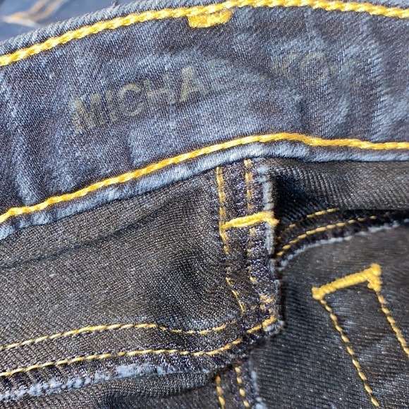 MK Size 8 Michael Kors Jeans in nice condition. Has light spot on left knee - Picture 3 of 6
